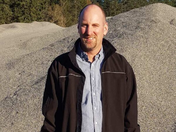 Ola Åkerman fortsätter som VD för Sätertorps Grus AB, nu med Finja som huvudägare.